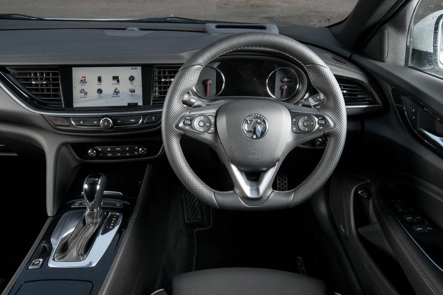 Торпедо Vauxhall Insignia GSi Sports Tourer 2018 года  (фото 3 из 19)
